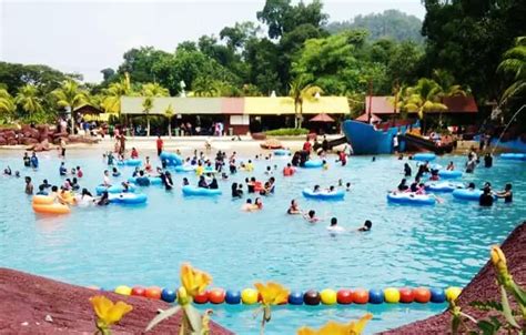 Harga Tiket Bukit Merah Waterpark Bukit Merah Laketown Resort