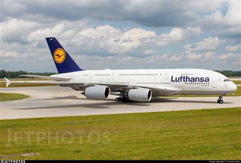 D AIMM Airbus A380 841 Lufthansa Schmidt Attila JetPhotos