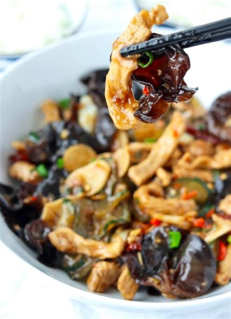 Pork and Wood Ear Mushroom Stir-fry - That Spicy Chick