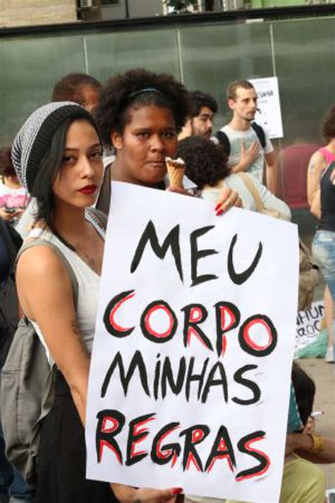 A luta das mulheres por direitos básicos Opinião EL PAÍS Brasil