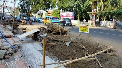 Begini Potret Perbaikan Selokan Di Jalan Sam Ratulangi Manado Sulawesi