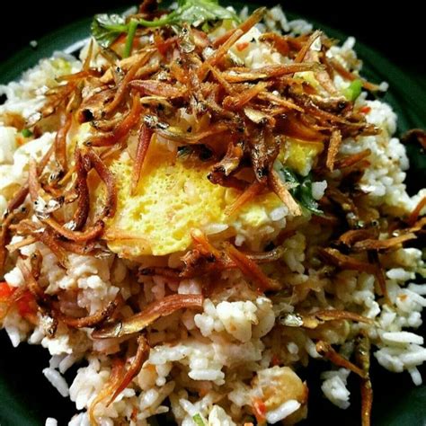 Nasi Goreng Ikan Bilis Awakmakanape Ethnic Recipes Nasi Goreng Food