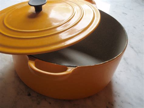 25+ Vintage Le Creuset Colors, Konsep Terkini!