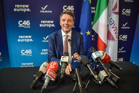 Renzi Si Candida Alle Europee Si Tratta Sulla Soglia Di Sbarramento