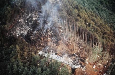 日航ジャンボ機墜落の日、何が起きたのか。航空史上最悪の事故を写真で振り返る【812から36年】（ハフポスト日本版）