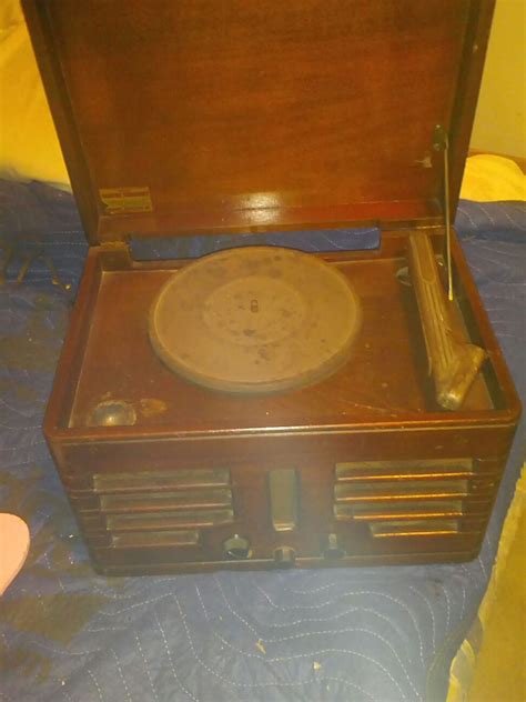 Motorola Mahagny Wood Radio Record Player Collectors Weekly