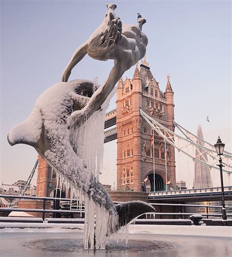 16 Pictures Of London Looking Lovely In The Snow