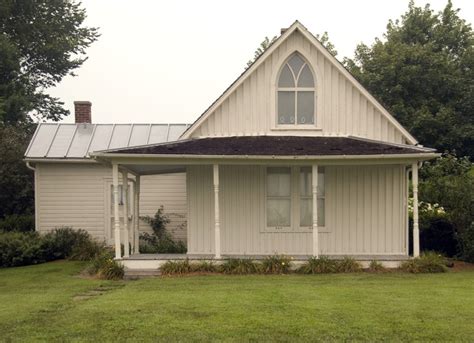 American Gothic House In Eldon Iowa The Actual House Painted By