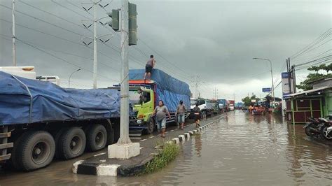 Banjir Di Kaligawe Semarang Berikut Rute Pengalihan Arus Lalu Lintas