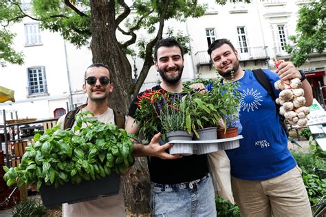 Tours le succès au rendez vous de la Foire à lail et au basilic