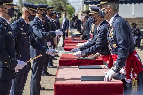 Fotos El Rey Felipe Vi Preside La Entrega De Despachos De Los Nuevos