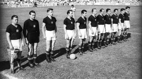 Los Magiares Mágicos De Suiza 1954 Uno De Los Mejores Seleccionados De