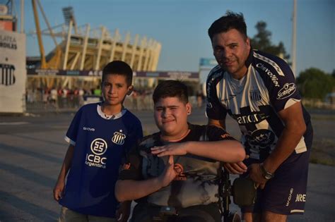 Retratos De Pasi N Los Cara E Cancha De Talleres Ante Boca En El Kempes