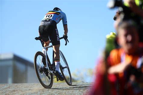 European Cyclocross Championships Fem Van Empel Wins Women S Elite