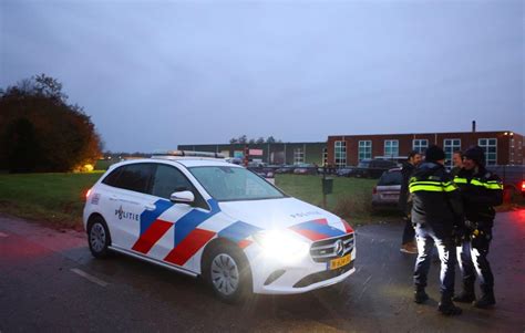 Illegaal feest Ammerzoden beëindigd na oproep politie