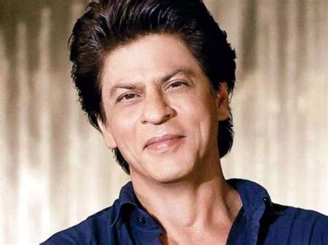 Shah Rukh Khan Gets Rushed To Hospital And Undergoes Surgery In The Us