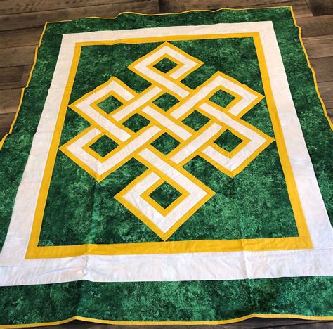 Lap Throw Size Gordian Knot Quilt Pattern Etsy Lap Quilt Throw Quilt