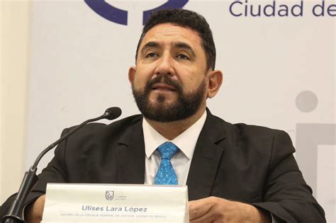 Polémica Por El Título De Licenciatura En Derecho De Ulises Lara López Encargado De La Fiscalía