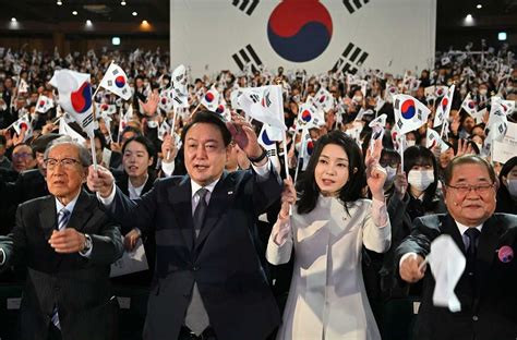 South Korean President Indicates Shift From Anti Japan Stance The