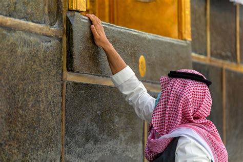 Pilgrims Arrive In Mecca For Downsized Hajj Amid Pandemic