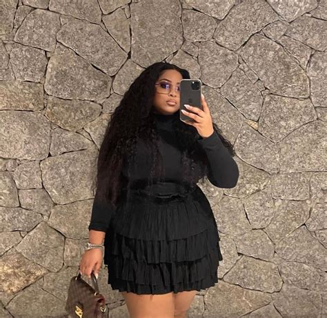 zakithi zondi  instagram essentials