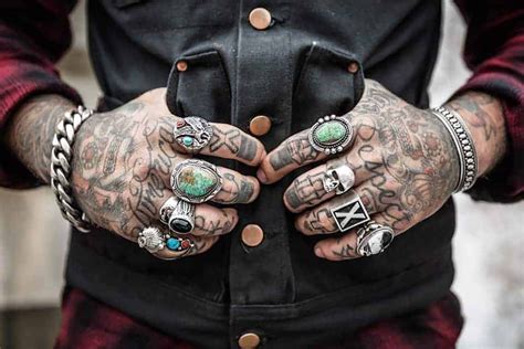 Le Piercing Et Les Tatouages Tout Savoir