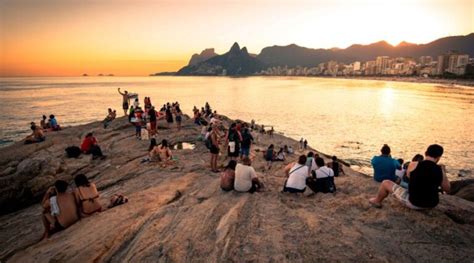 Rio De Janeiro Recebe Mil Turistas Estrangeiros No Semestre De