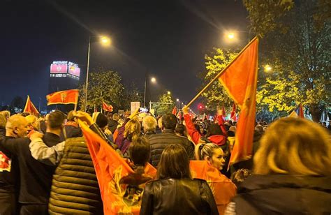 Gra Ani Sa Protesta U Podgorici Poru Ili Nije Zav Eno Tek Je Po Elo