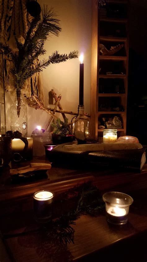 Yule Altar | Pagans & Witches Amino