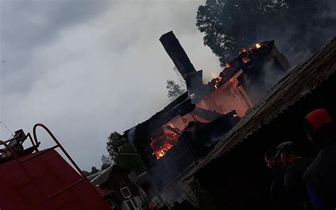 Video Incendiu Devastator La O Cas Din Mogo Pompierii Au Intervenit