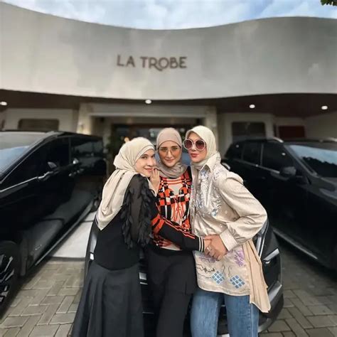 6 Potret Sylvana Herman Di Usia 59 Tahun Aktif Kumpul Bareng Rekan 90 An Hot Liputan6