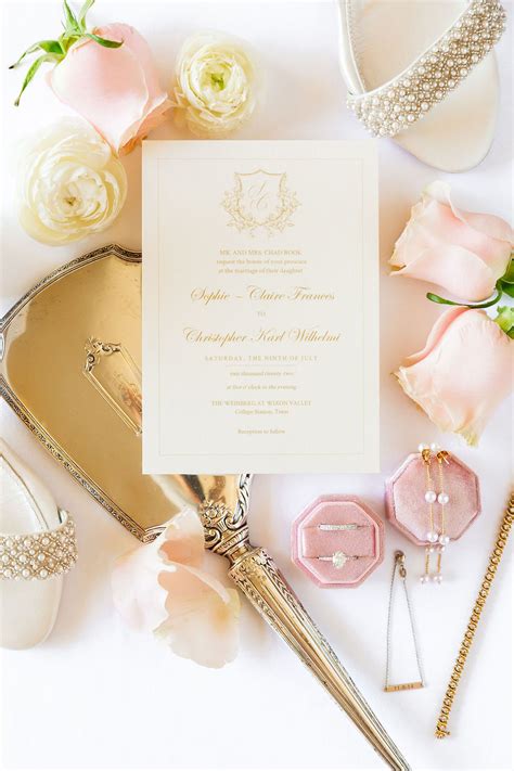 How to Word a Wedding Invitation