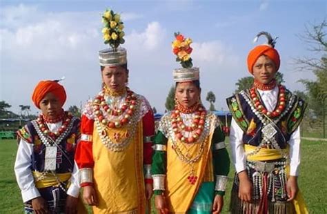 Traditional Dress of Meghalaya [For Men & Women] - World Blaze