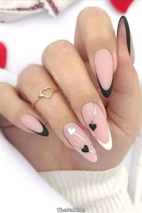 54 Heart Nails That Will Make You SWOON TheFab20s Unhas Bonitas