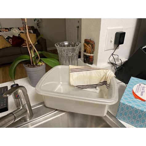 Kitchen Sink Dish Pan Things In The Kitchen