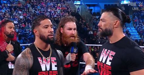 Roman Reigns Returns To WWE SmackDown Threatens Jey Uso With Turning