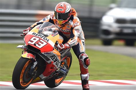 Sepang Motogp Marc Marquez Wins After Valentino Rossi Crashes Motogp