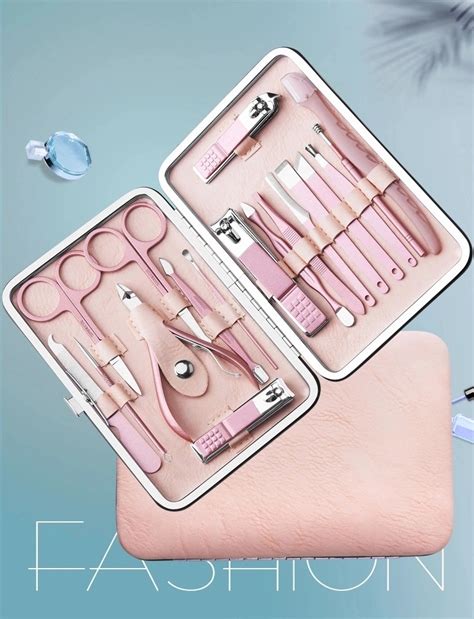 Set Manichiura Si Pedichiura Din Otel Inoxidabil 18 Piese Rose Gold