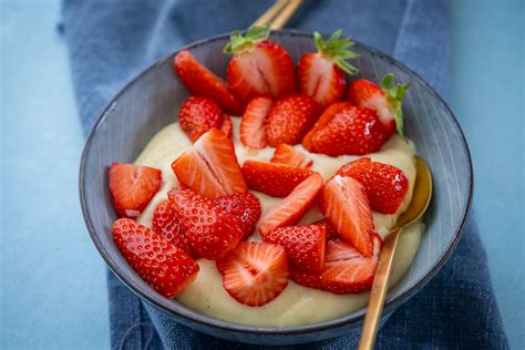 Vanillepudding Mit Erdbeeren So Einfach Machst Du Ihn Selber