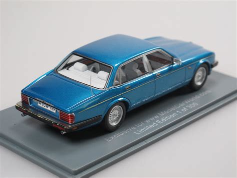 Neo 1990 Jaguar XJ40 Sovereign LHD türkis 1 43 Limited Edition