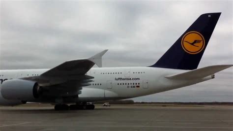 Lufthansa A Emergency Landing Youtube