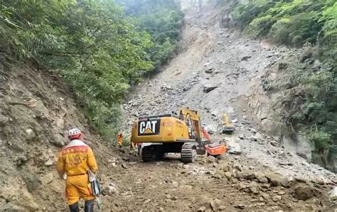 花蓮餘震不斷！砂卡礑再次崩塌大量落石 搜救員暫停行動原地避難 社會 Nownews今日新聞