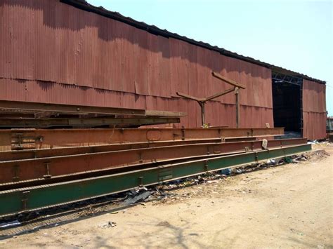 Steel Blue Temporary Shed For Manufacturing On Rent Features Water