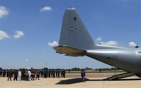 Nelson Mandelas Final Journey In Pictures Funeral At His Village On