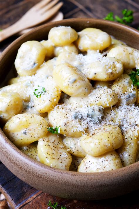 Gnocchi mit Hähnchen und cremiger Sauce