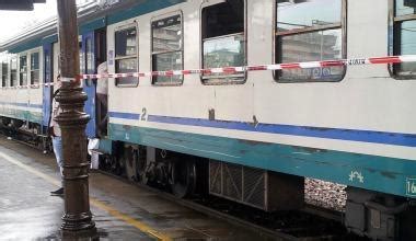 Uomo Si Suicida Gettandosi Sotto Un Treno In Stazione Gazzetta Di Modena