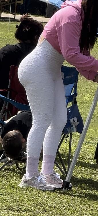 BBL Babe Fights Tent Spandex Leggings Yoga Pants Forum