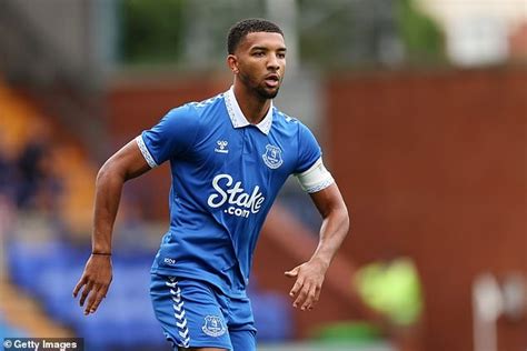 Everton Defender Mason Holgate Set For Medical Ahead Of Loan Move To