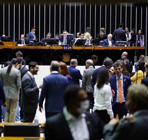 Congresso derruba veto de Bolsonaro sobre compensação