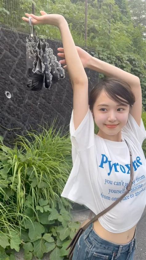 籠谷さくらさんのインスタグラム動画 籠谷さくらinstagram「デニムとtシャツがなんやかんや1番好き🦋 コーデファッションコーディネート骨格ウェーブ骨格ウェーブコーデ